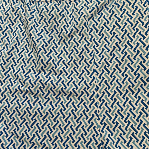 J.McLaughlin Blue and White Patterned Collared Halter Top size Large - Picture 5 of 6